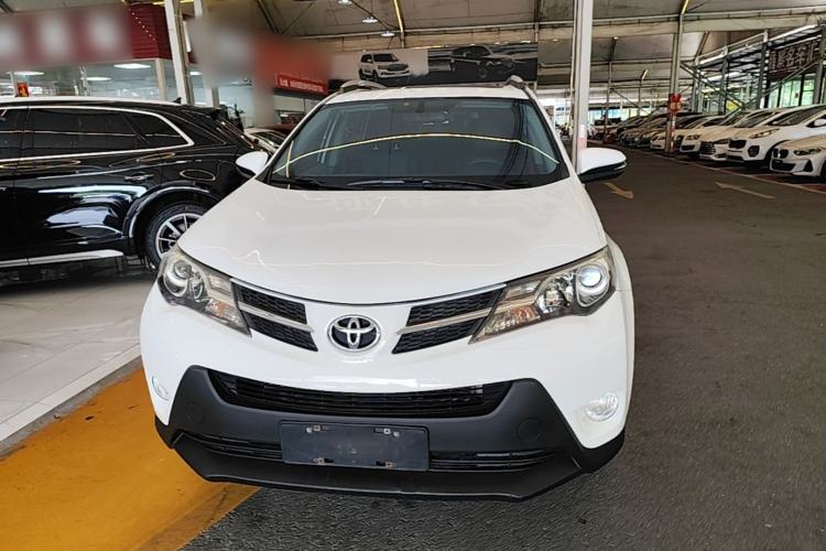 Used Toyota RAV4 2015 2.0L CVT Two-Wheel Drive Fashion Edition Front
