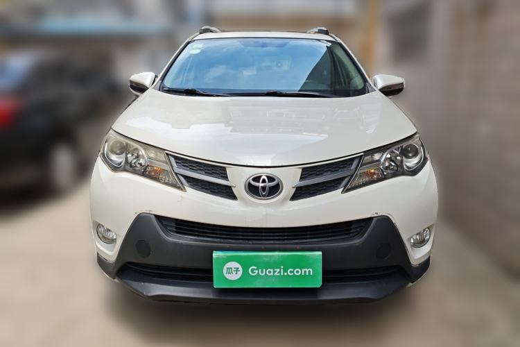 Used Toyota RAV4 2015 2.0L CVT Two-Wheel Drive Fashion Edition Front