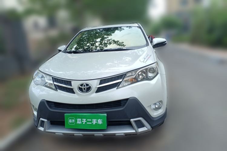 Used Toyota RAV4 2015 2.0L CVT Two-Wheel Drive Fashion Edition Front