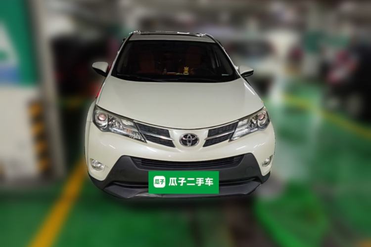 Used Toyota RAV4 2015 2.0L CVT Two-Wheel Drive Fashion Edition Front