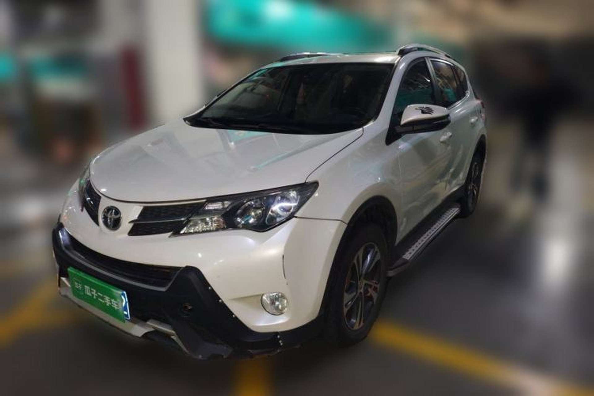 Used Toyota RAV4 2015 2.0L CVT Two-Wheel Drive Fashion Edition Front Left 45 Deg