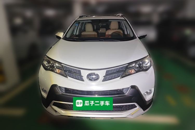 Used Toyota RAV4 2015 2.0L CVT Two-Wheel Drive Fashion Edition Front