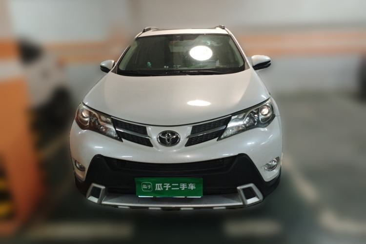 Used Toyota RAV4 2015 2.0L CVT Two-Wheel Drive Fashion Edition Front
