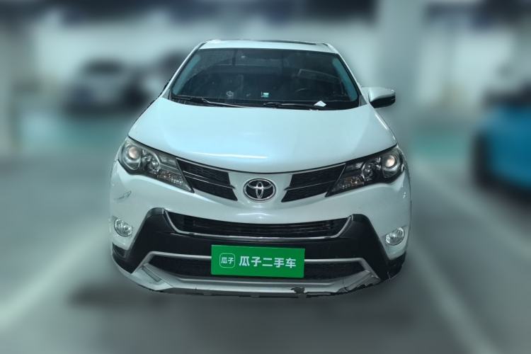 Used Toyota RAV4 2015 2.0L CVT Two-Wheel Drive Fashion Edition Front