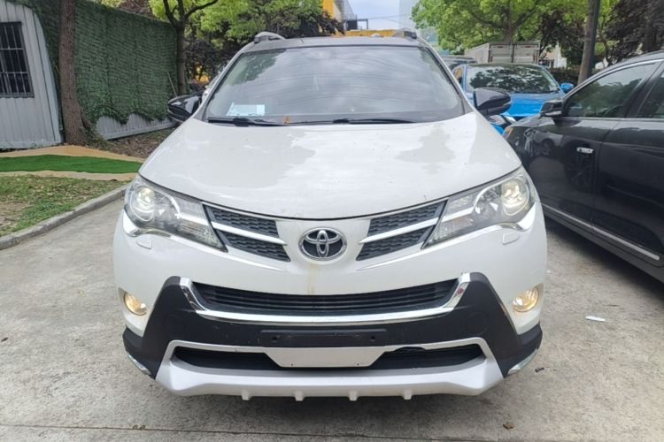 Used Toyota RAV4 2015 2.5L Automatic 4x4 Elite Edition Front
