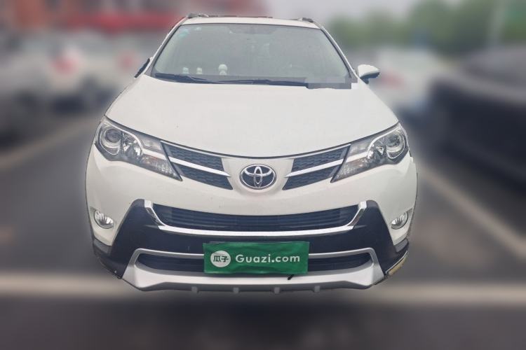 Used Toyota RAV4 2015 2.0L CVT Two-Wheel Drive Fashion Edition Front