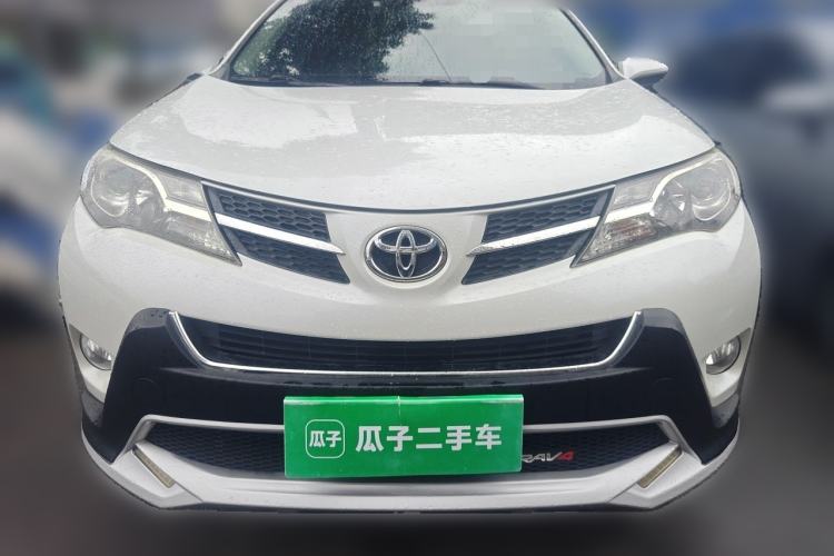 Used Toyota RAV4 2015 2.0L CVT Two-Wheel Drive Fashion Edition Front