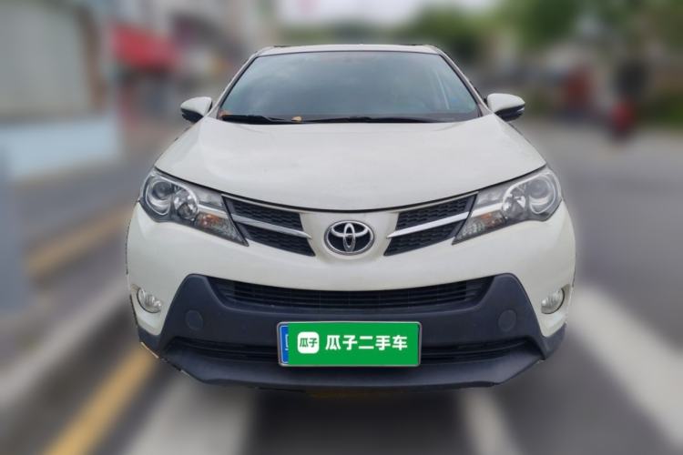 Used Toyota RAV4 2015 2.0L CVT Two-Wheel Drive Fashion Edition Front