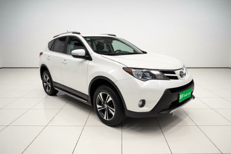 Used Toyota RAV4 2015 2.0L CVT Four-Wheel Drive New Edition Front Right 45 Deg