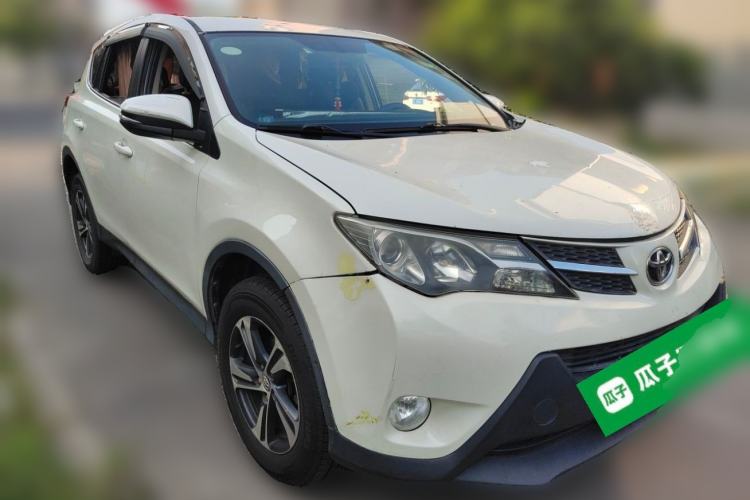 Used Toyota RAV4 2015 2.0L CVT Two-Wheel Drive Urban Edition Front Right 45 Deg
