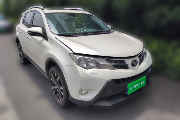 Used Toyota RAV4 2015 2.5L Automatic 4x4 Elite Edition Front Right 45 Deg