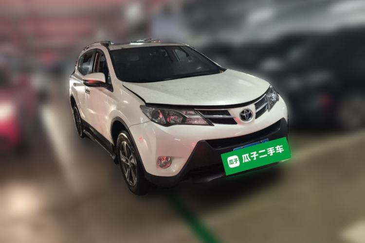 Used Toyota RAV4 2015 2.0L CVT Four-Wheel Drive New Edition Front Right 45 Deg