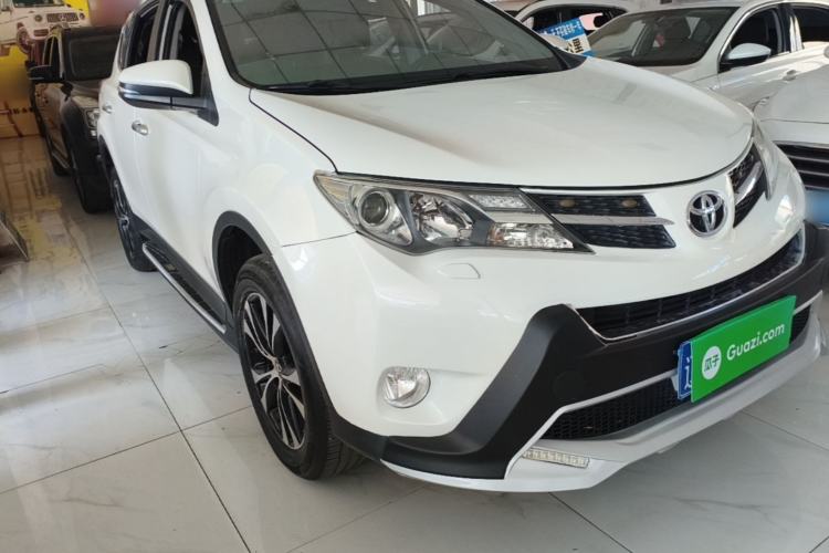 Used Toyota RAV4 2015 2.5L Automatic 4x4 Elite Edition Front Right 45 Deg