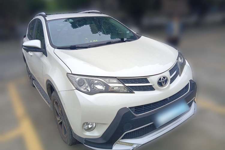 Used Toyota RAV4 2015 2.0L Manual Two-Wheel Drive Urban Edition Front Right 45 Deg