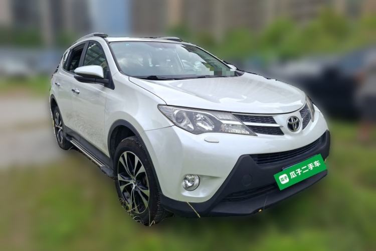 Used Toyota RAV4 2015 2.5L Automatic 4x4 Elite Edition Front Right 45 Deg