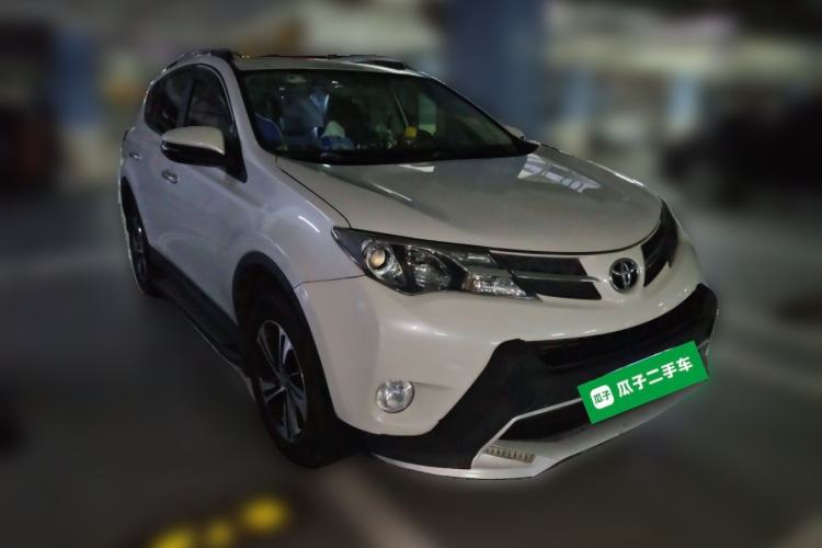 Used Toyota RAV4 2015 2.0L CVT Four-Wheel Drive New Edition Front Right 45 Deg