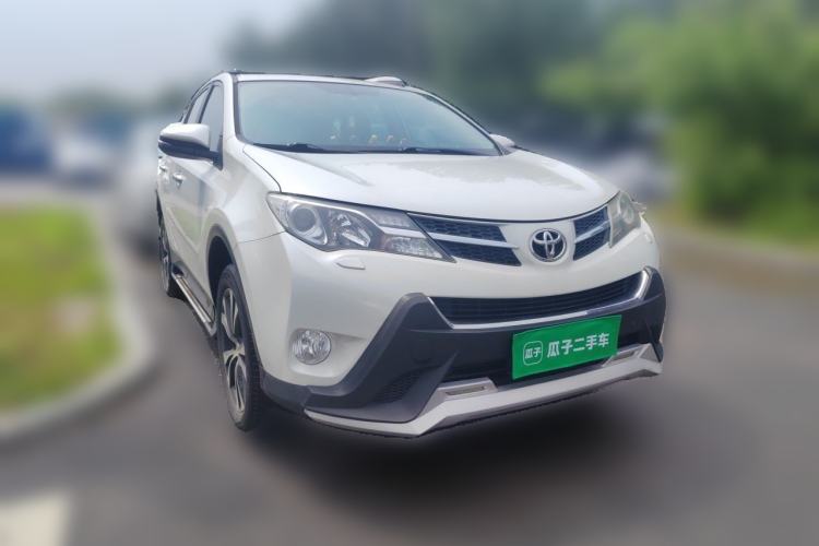 Used Toyota RAV4 2015 2.5L Automatic 4x4 Elite Edition Front Right 45 Deg