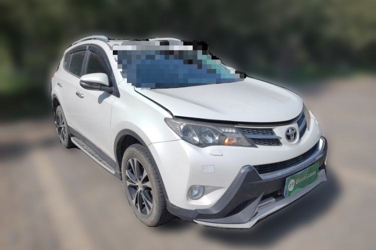 Used Toyota RAV4 2015 2.5L Automatic 4x4 Elite Edition Front Right 45 Deg