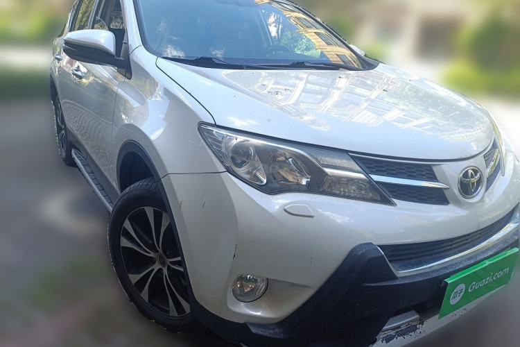 Used Toyota RAV4 2015 2.5L Automatic 4x4 Elite Edition Front Right 45 Deg