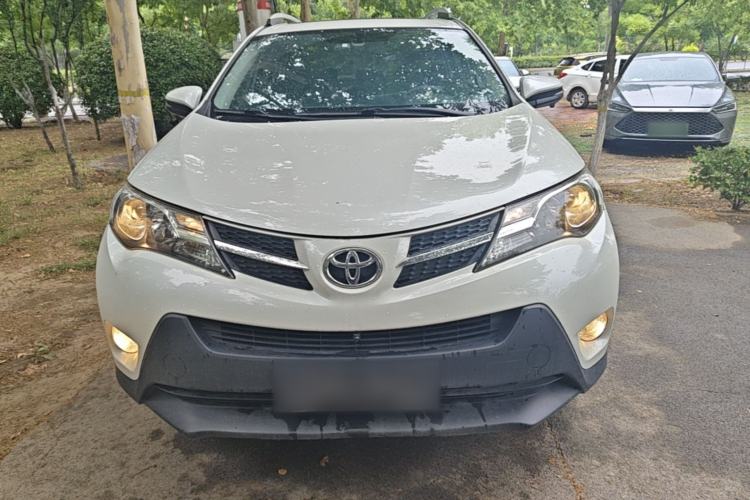 Used Toyota RAV4 2015 2.0L CVT Four-Wheel Drive New Edition Front