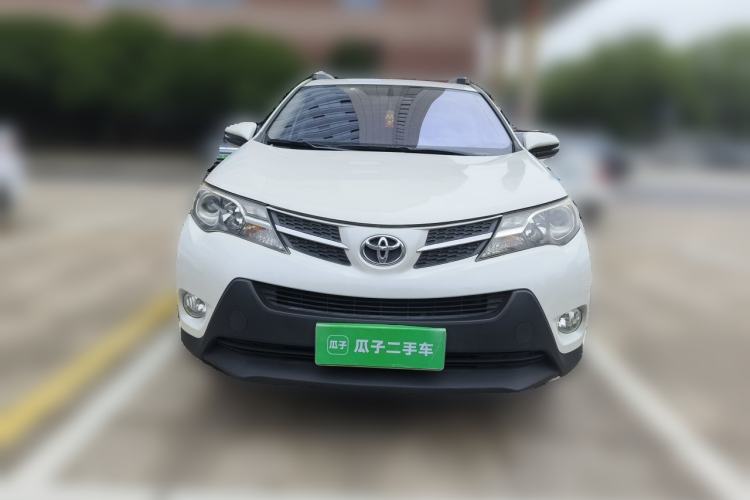 Used Toyota RAV4 2015 2.0L CVT Two-Wheel Drive Fashion Edition Front