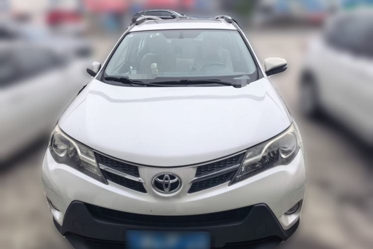 Used Toyota RAV4 2015 2.0L CVT Two-Wheel Drive Fashion Edition Front