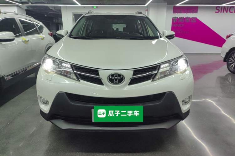 Used Toyota RAV4 2015 2.5L Automatic 4x4 Elite Edition Front