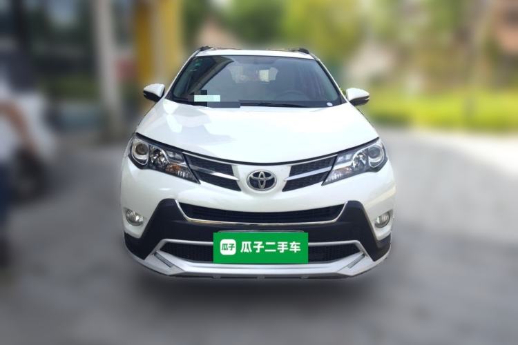 Used Toyota RAV4 2015 2.0L CVT Two-Wheel Drive Fashion Edition Front