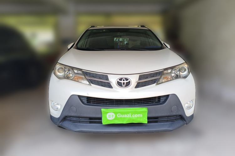 Used Toyota RAV4 2015 2.0L CVT Two-Wheel Drive Fashion Edition Front