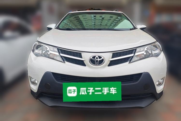 Used Toyota RAV4 2015 2.0L CVT Two-Wheel Drive Fashion Edition Front