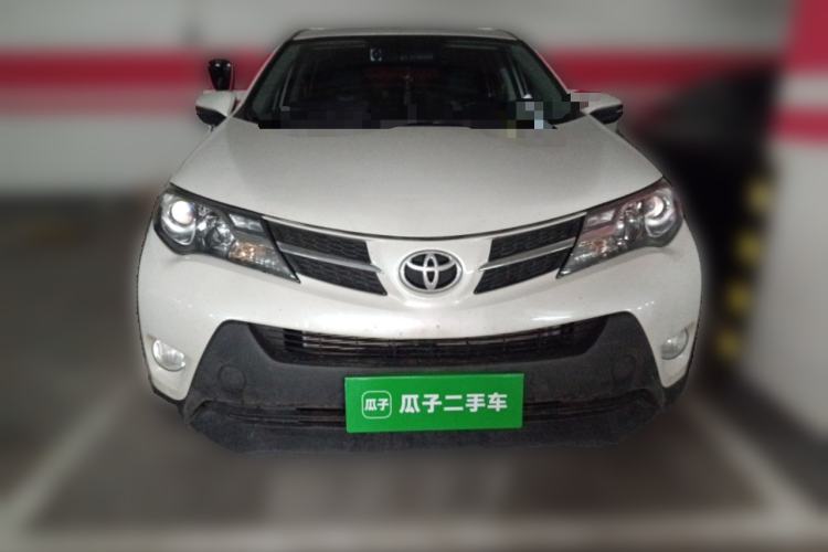 Used Toyota RAV4 2015 2.0L CVT Two-Wheel Drive Fashion Edition Front