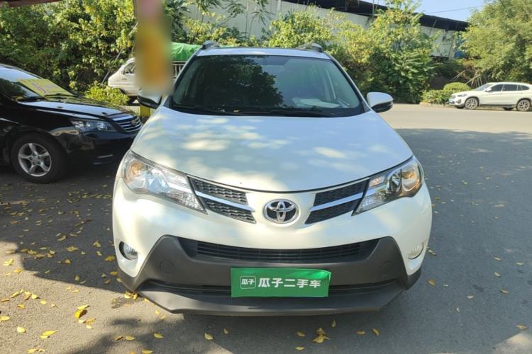 Used Toyota RAV4 2015 2.0L CVT Two-Wheel Drive Fashion Edition Front