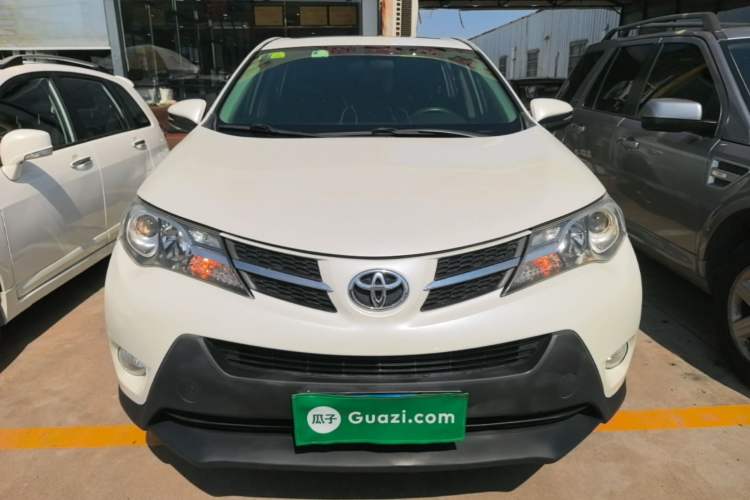 Used Toyota RAV4 2015 2.0L CVT Two-Wheel Drive Fashion Edition Front