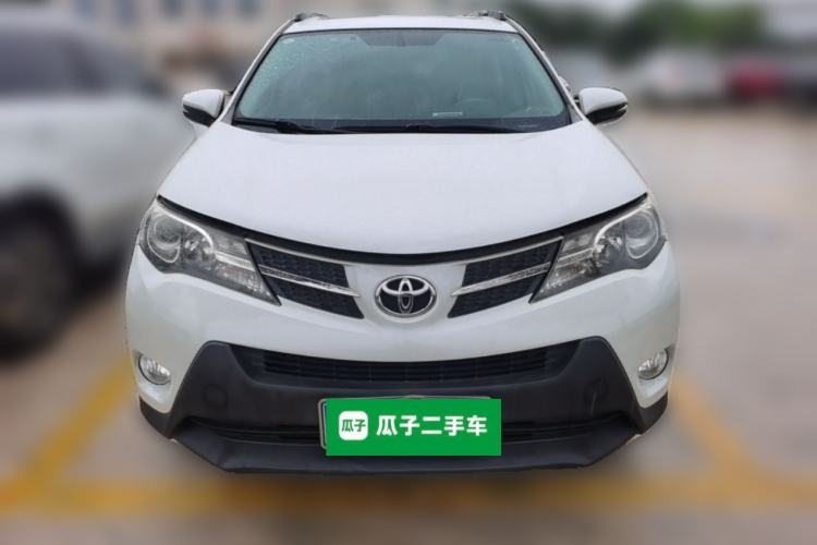Used Toyota RAV4 2015 2.0L CVT Two-Wheel Drive Fashion Edition Front