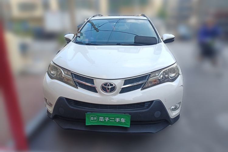 Used Toyota RAV4 2015 2.0L CVT Two-Wheel Drive Fashion Edition Front
