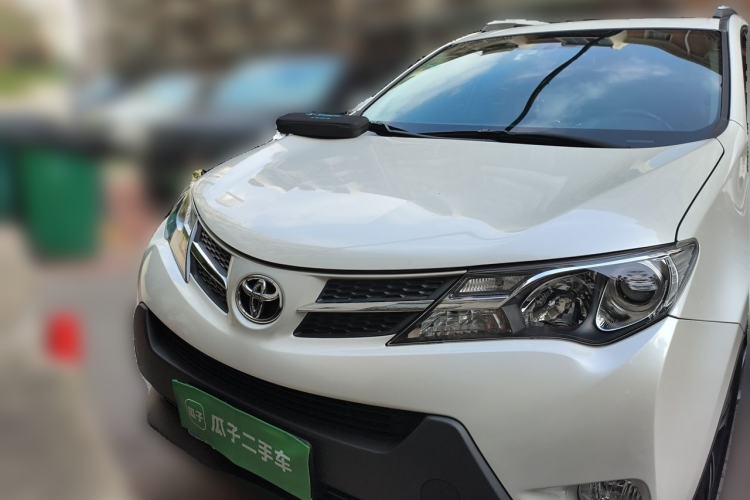 Used Toyota RAV4 2015 2.0L CVT Four-Wheel Drive New Edition Front
