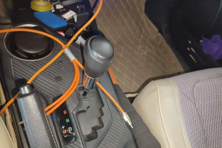 Used Toyota RAV4 2015 2.0L CVT Two-Wheel Drive Fashion Edition Gear Lever