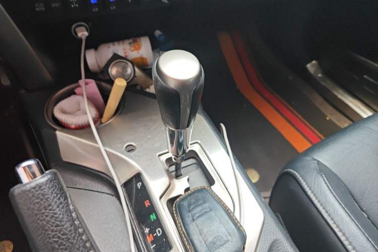Used Toyota RAV4 2015 2.0L CVT Four-Wheel Drive New Edition Gear Lever