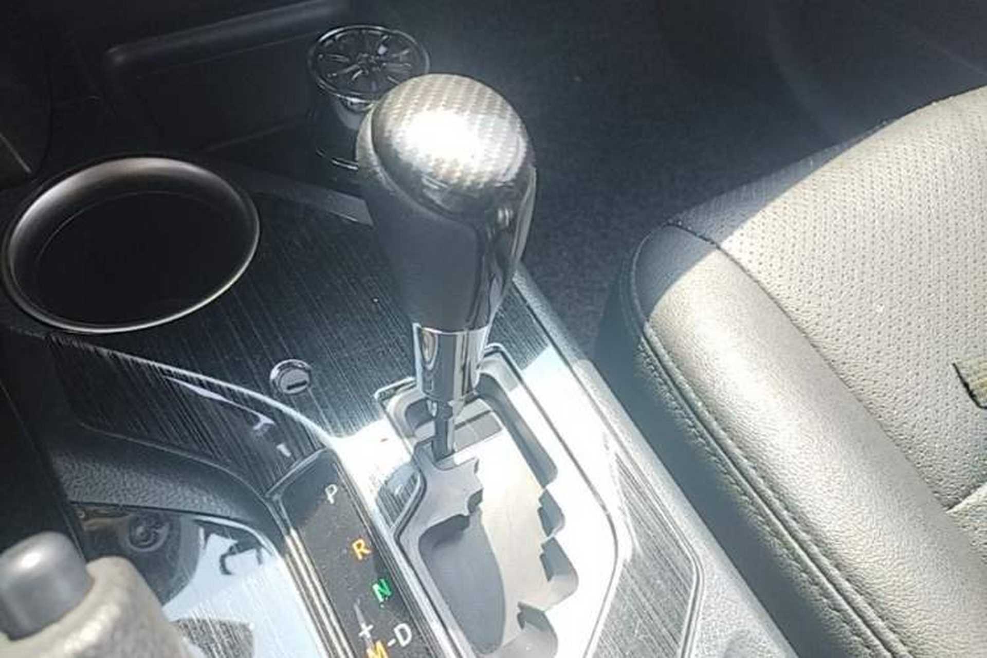 Used Toyota RAV4 2015 2.0L CVT Two-Wheel Drive Fashion Edition Gear Lever