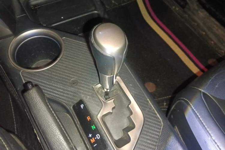 Used Toyota RAV4 2015 2.0L CVT Four-Wheel Drive New Edition Gear Lever