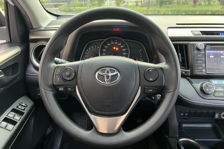 Used Toyota RAV4 2015 2.0L CVT Two-Wheel Drive Fashion Edition Gear Lever