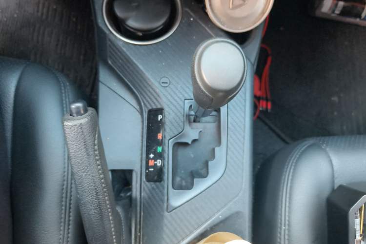 Used Toyota RAV4 2015 2.0L CVT Two-Wheel Drive Fashion Edition Gear Lever