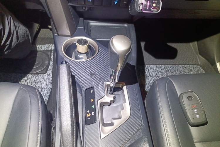Used Toyota RAV4 2015 2.0L CVT Four-Wheel Drive New Edition Gear Lever