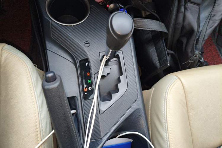 Used Toyota RAV4 2015 2.0L CVT Two-Wheel Drive Urban Edition Gear Lever