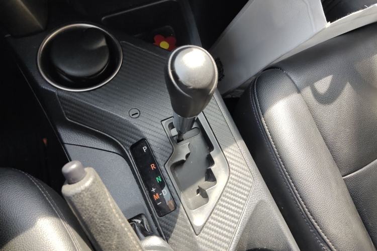 Used Toyota RAV4 2015 2.0L CVT Two-Wheel Drive Fashion Edition Gear Lever