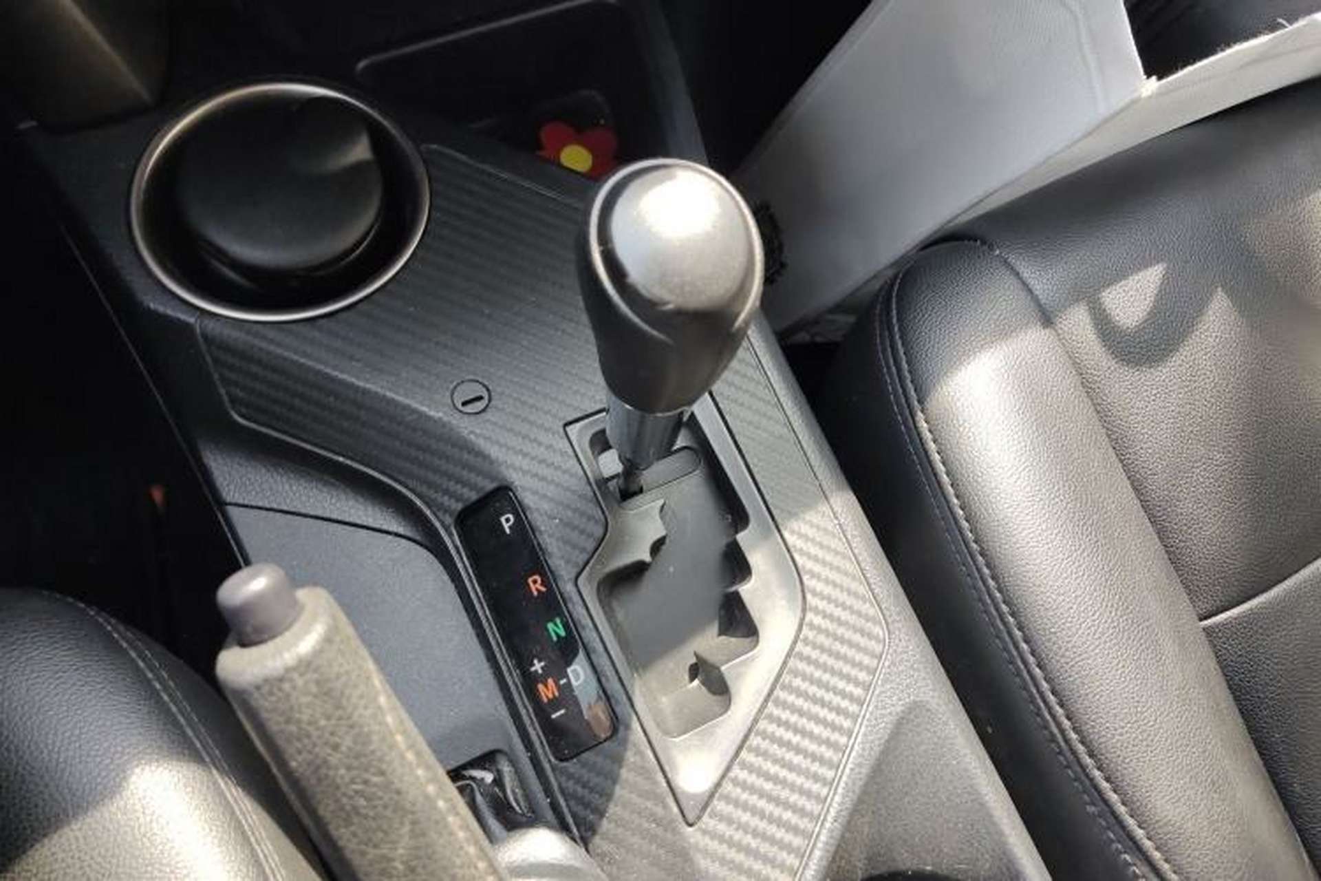 Used Toyota RAV4 2015 2.0L CVT Two-Wheel Drive Fashion Edition Gear Lever