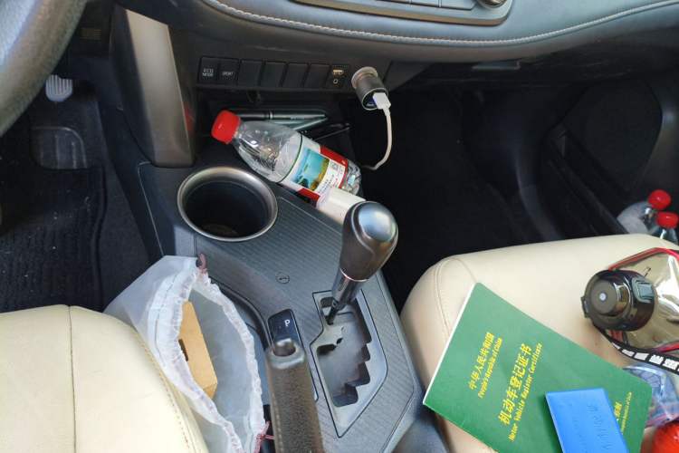 Used Toyota RAV4 2015 2.0L CVT Two-Wheel Drive Fashion Edition Gear Lever