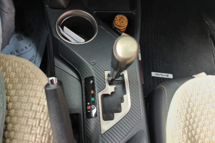 Used Toyota RAV4 2015 2.0L CVT Four-Wheel Drive New Edition Gear Lever