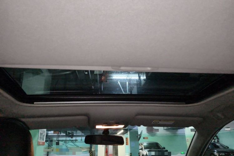 Used Toyota RAV4 2015 2.0L CVT Two-Wheel Drive Fashion Edition Headliner