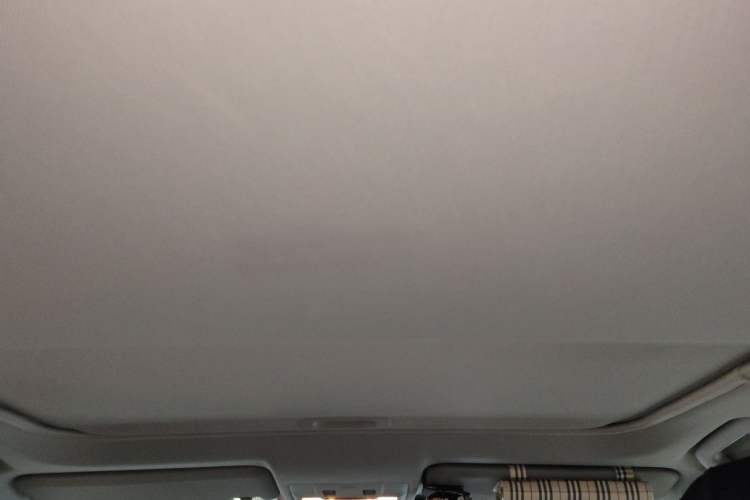 Used Toyota RAV4 2015 2.0L CVT Two-Wheel Drive Fashion Edition Headliner